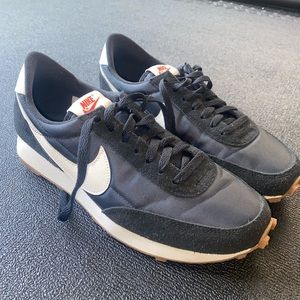 Women’s Nike Daybreak 9